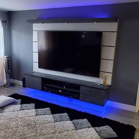 Fully Furnished, Beautiful, Spacious Two Bedroom Condo Lauderhill Exterior photo