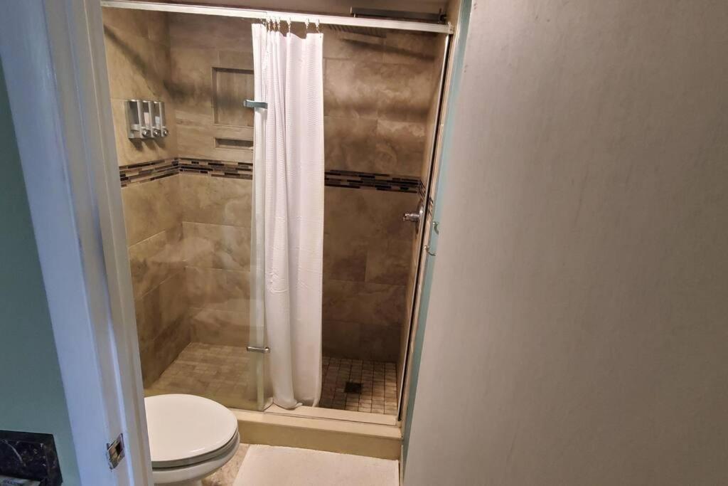 Fully Furnished, Beautiful, Spacious Two Bedroom Condo Lauderhill Exterior photo