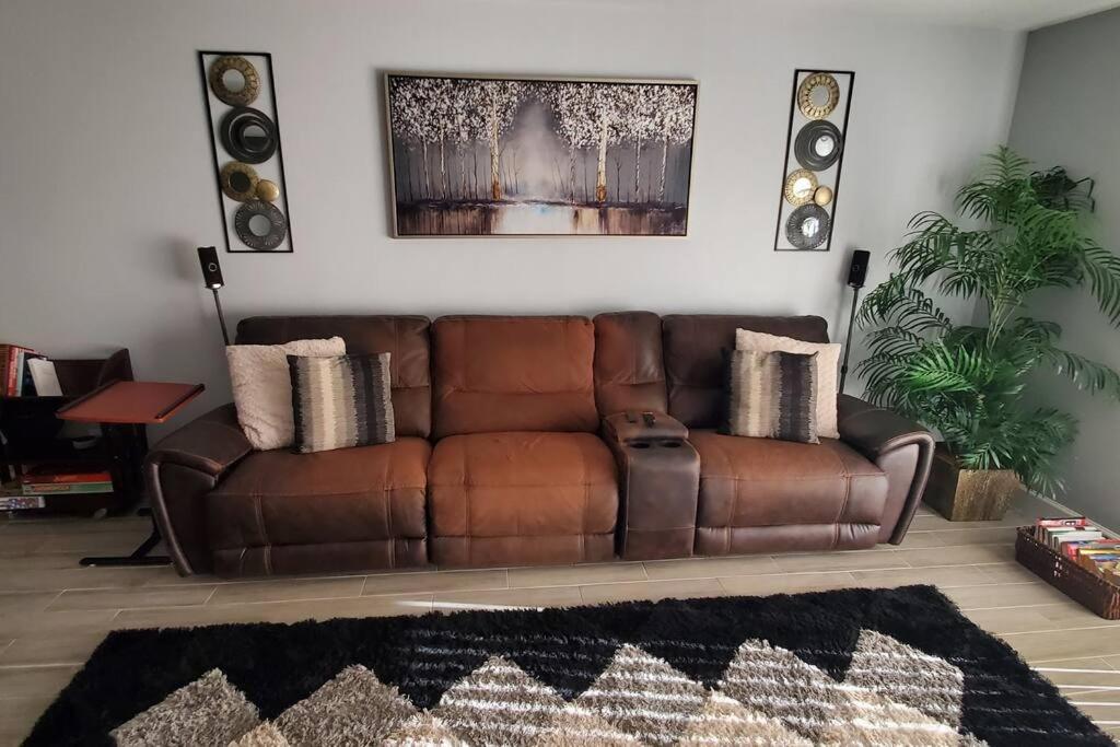 Fully Furnished, Beautiful, Spacious Two Bedroom Condo Lauderhill Exterior photo